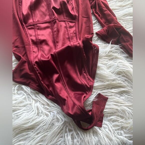 GUESS💫Maroon Bodysuit 💫sheer Longsleeves - Picture 5 of 7
